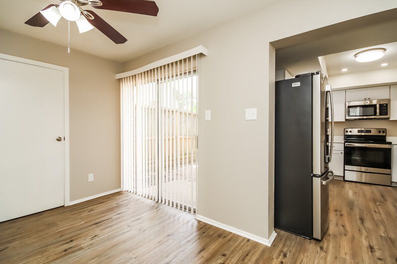 2,365/Mo, 3647 Duncaster Dr Missouri City, TX 77459 Kitchen View 3