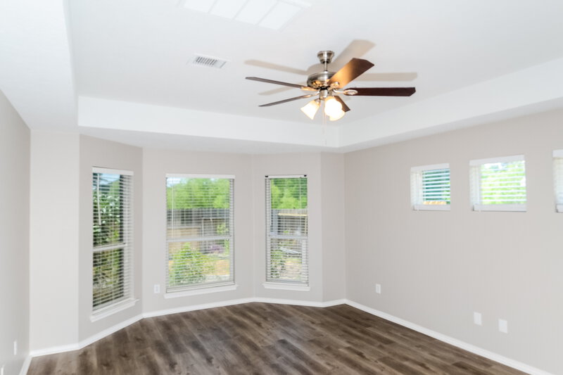 2,365/Mo, 17811 Memorial Trail Dr Tomball, TX 77375 Main Bedroom View 2