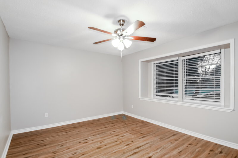 1,535/Mo, 7405 Hummingbird Ln Texas City, TX 77591 Living Room View