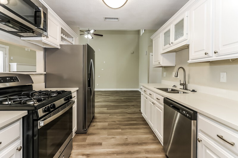 1,865/Mo, 3222 Rocky Crest Dr Katy, TX 77449 Kitchen View 2