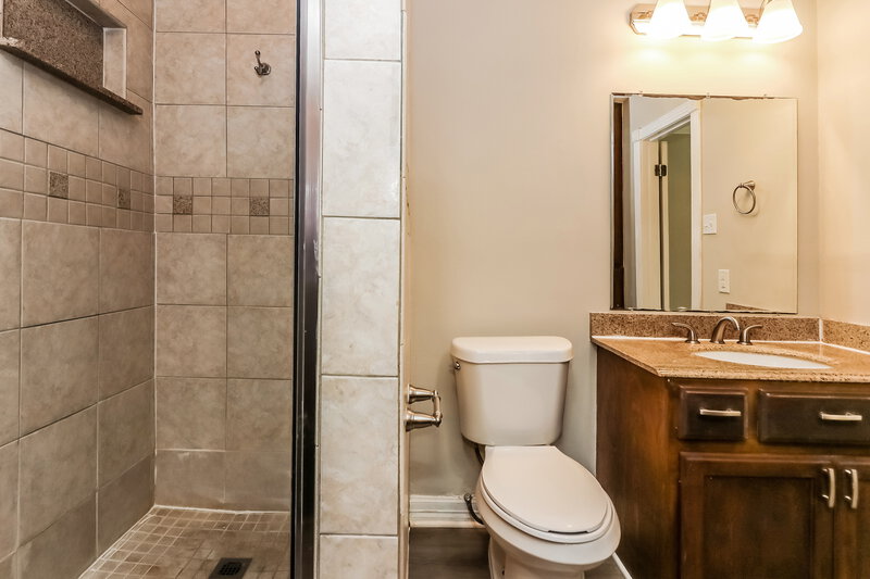 1,865/Mo, 3222 Rocky Crest Dr Katy, TX 77449 Main Bathroom View