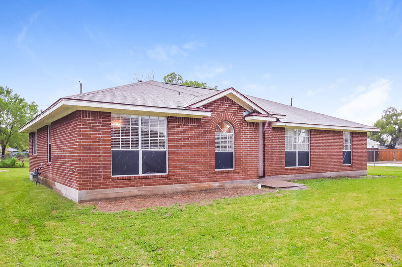 2,305/Mo, 8302 Hickok Ln Houston, TX 77075 External View