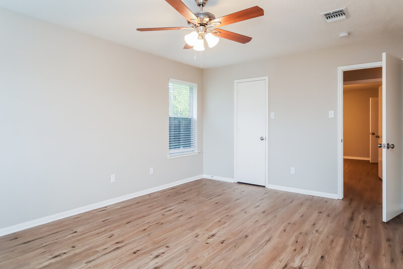 2,305/Mo, 8302 Hickok Ln Houston, TX 77075 Main Bedroom View 2