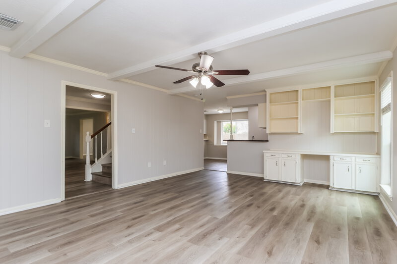 1,755/Mo, 4707 Havenwoods Dr Houston, TX 77066 Living Room View 2