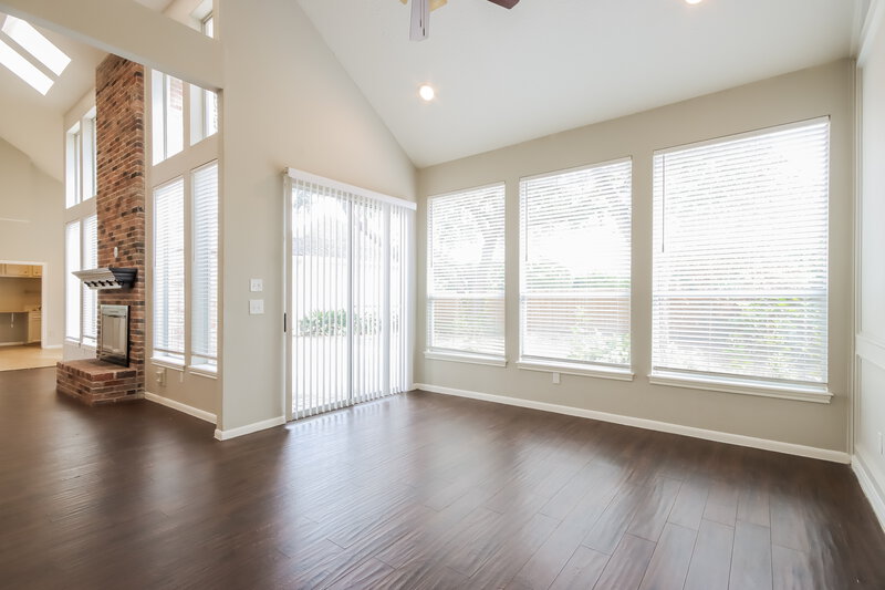 2,525/Mo, 5314 Valley Pines Dr Kingwood, TX 77345 Dining Room View
