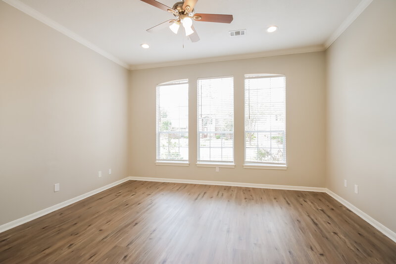 2,525/Mo, 5314 Valley Pines Dr Kingwood, TX 77345 Main Bedroom View 2
