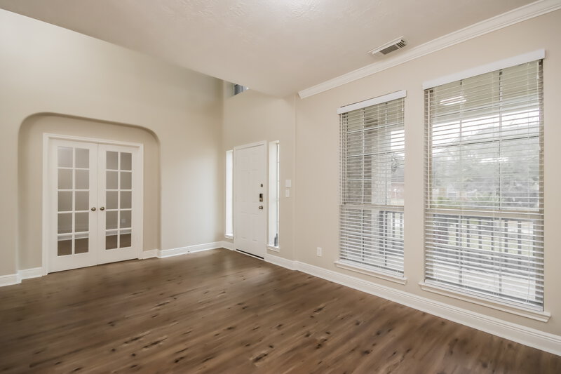 3,015/Mo, 18426 Keeling Trl Humble, TX 77346 Sitting Room View