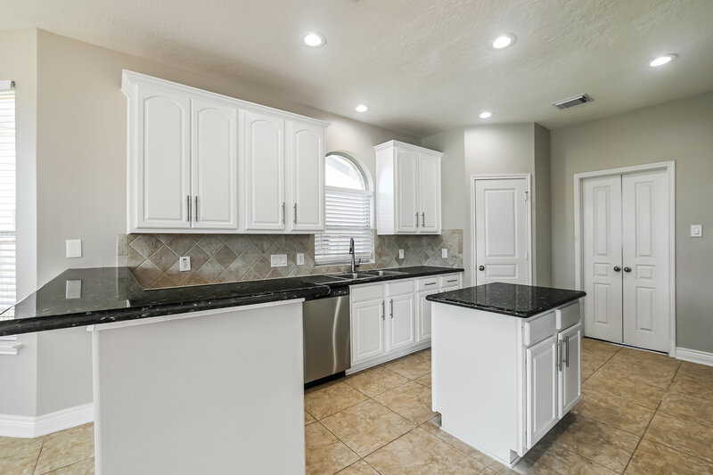 2,970/Mo, 3811 Key Largo Ct Missouri City, TX 77459 Kitchen View