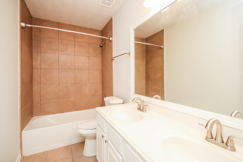 2,395/Mo, 25902 S Lakefair Dr Richmond, TX 77406 Bathroom View