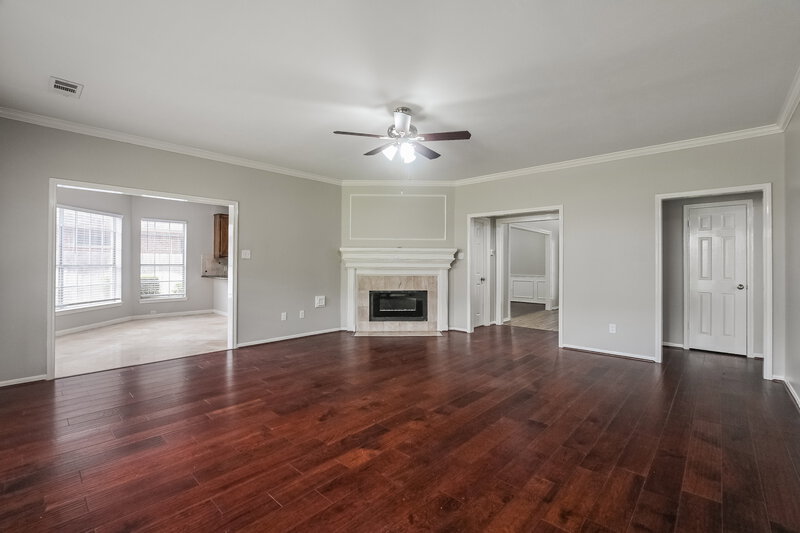 4,280/Mo, 4923 Laurel Hill Ct Sugar Land, TX 77478 Living Room View 2