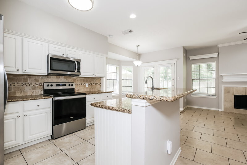 2,245/Mo, 4535 Echo Falls Dr Kingwood, TX 77345 Kitchen View