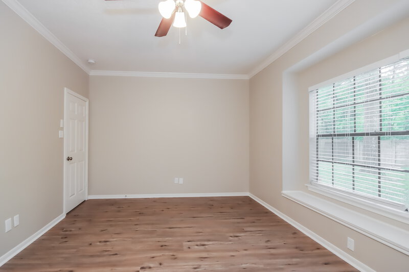 2,235/Mo, 4535 Echo Falls Dr Kingwood, TX 77345 Main Bedroom View 2