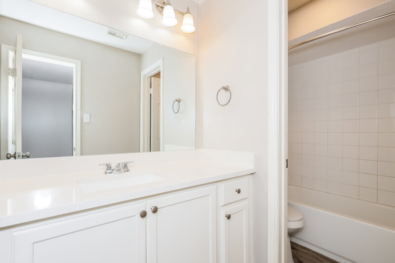 2,245/Mo, 4535 Echo Falls Dr Kingwood, TX 77345 Bathroom View
