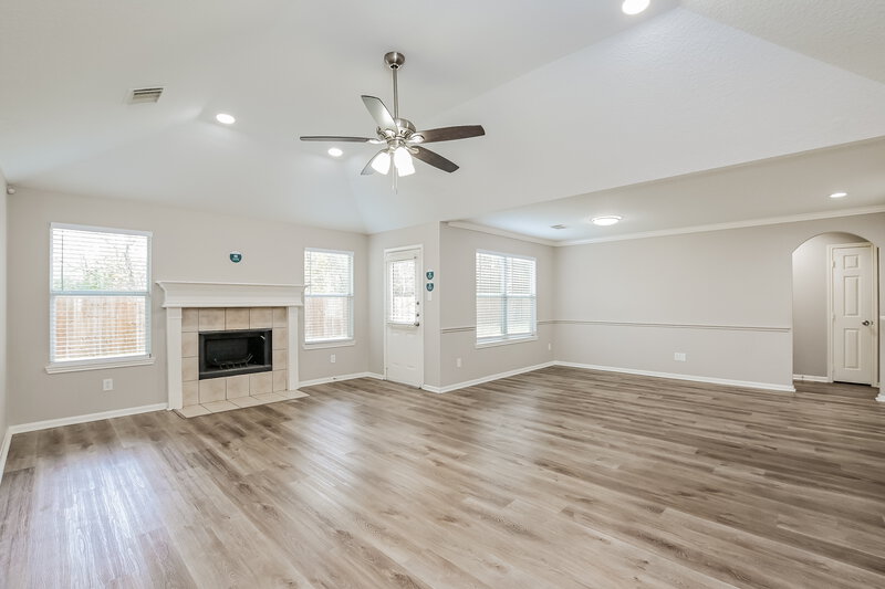 2,145/Mo, 9825 Rhea Ct Conroe, TX 77385 Living Room View