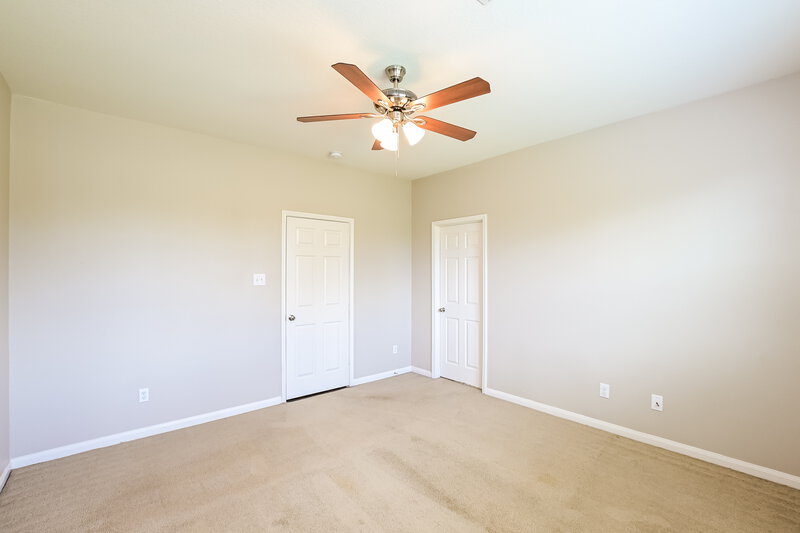 2,055/Mo, 1955 Garnet Breeze Dr Rosharon, TX 77583 Main Bedroom View 2