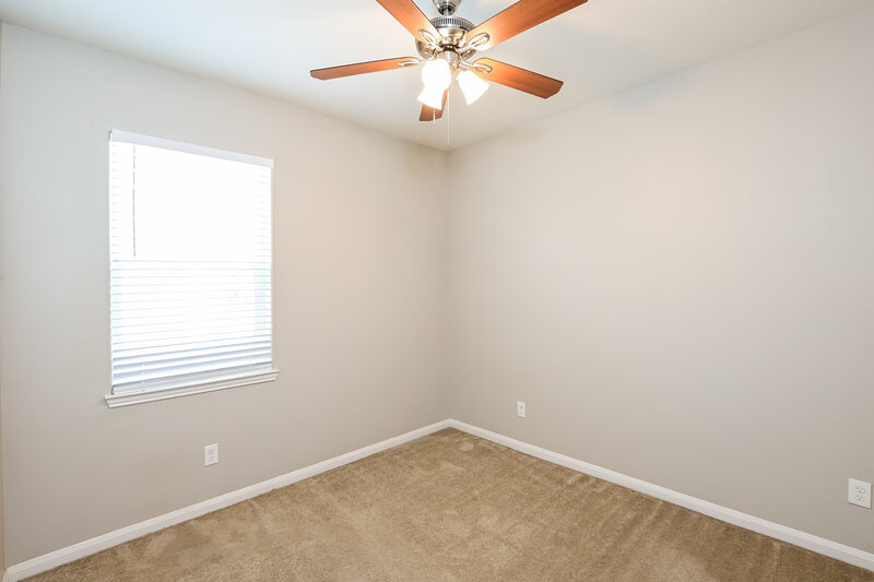 2,055/Mo, 1955 Garnet Breeze Dr Rosharon, TX 77583 Bedroom View