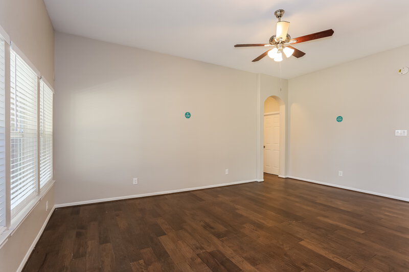 2,180/Mo, 1401 Oregon St La Porte, TX 77571 Living Room View 2