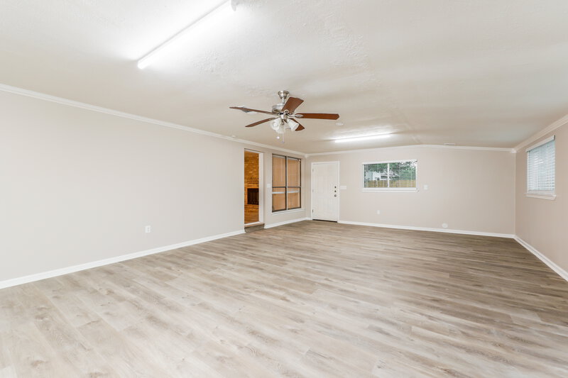 1,995/Mo, 4018 Oakrun Dr Humble, TX 77396 Living Room View 3