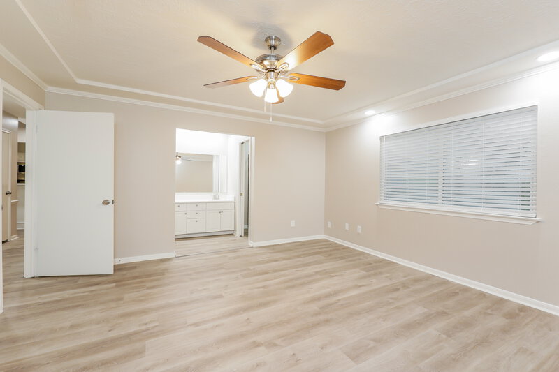 1,995/Mo, 4018 Oakrun Dr Humble, TX 77396 Main Bedroom View
