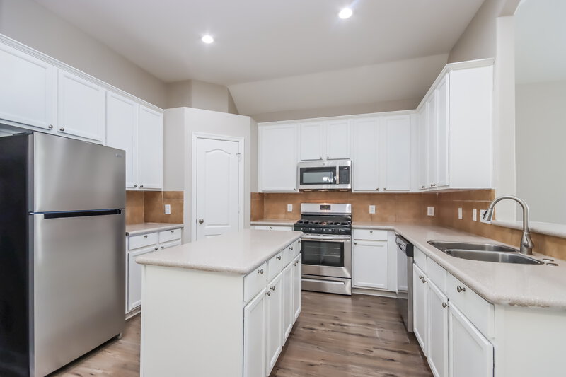 2,055/Mo, 21624 Hackamore Ct Porter, TX 77365 Kitchen View