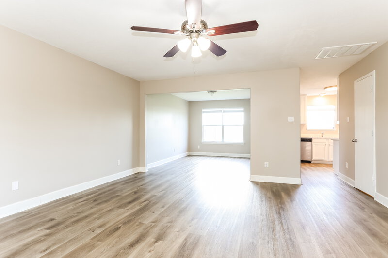 1,915/Mo, 5415 Espuela Ln Baytown, TX 77521 Living Room View