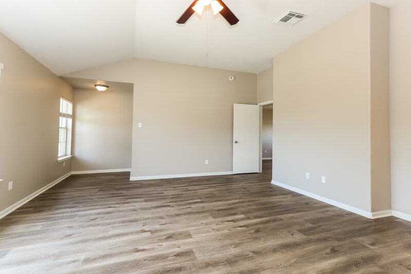 1,915/Mo, 5415 Espuela Ln Baytown, TX 77521 Family Room View