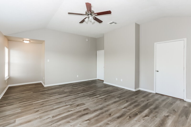2,095/Mo, 5415 Espuela Ln Baytown, TX 77521 Main Bedroom View 3