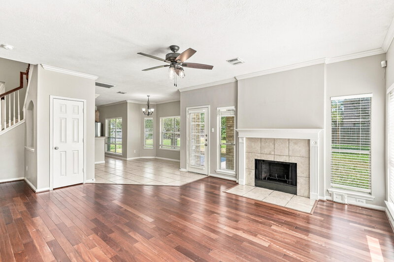 2,340/Mo, 16502 Wheatfield Dr Houston, TX 77095 Living Room View