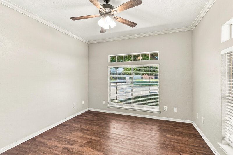 2,340/Mo, 16502 Wheatfield Dr Houston, TX 77095 Office View