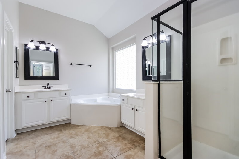 3,420/Mo, 25589 Oakhurst Forest Dr Porter, TX 77365 Main Bathroom View