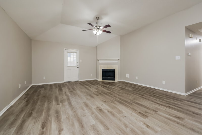 1,800/Mo, 18718 Timbers Trace Dr Humble, TX 77346 Living Room View