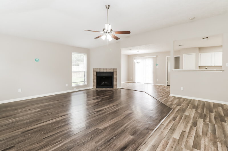 1,665/Mo, 6106 Rockbourne Dr Humble, TX 77396 Living Room View