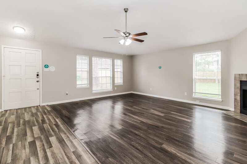 1,665/Mo, 6106 Rockbourne Dr Humble, TX 77396 Living Room View 3