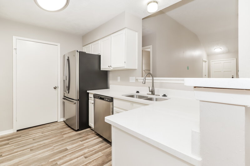 1,665/Mo, 6106 Rockbourne Dr Humble, TX 77396 Kitchen View