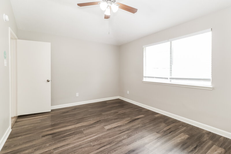 1,665/Mo, 6106 Rockbourne Dr Humble, TX 77396 Main Bedroom View 2