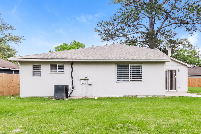 1,665/Mo, 6106 Rockbourne Dr Humble, TX 77396 Rear View