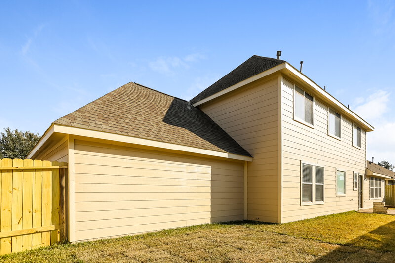 2,600/Mo, 22207 Summer Breeze Ln Tomball, TX 77375 Rear View