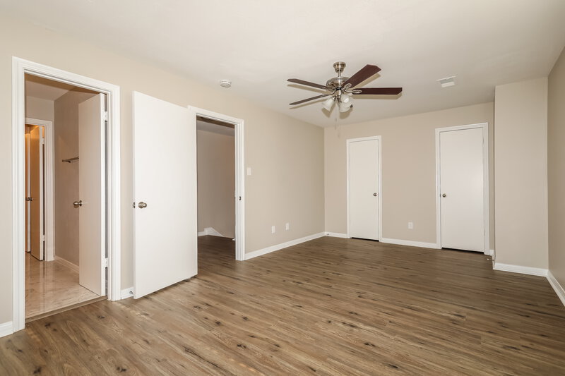 1,800/Mo, 14039 Cashel Forest Dr # A1 Houston, TX 77069 Bedroom View 2