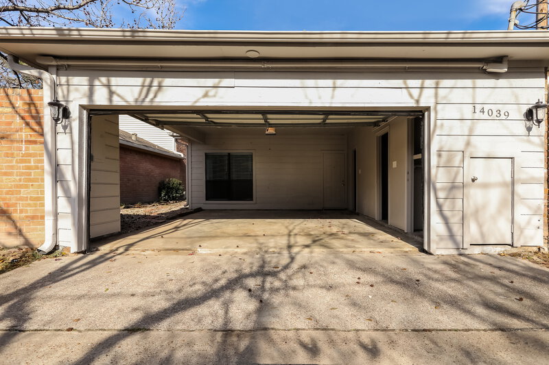 1,800/Mo, 14039 Cashel Forest Dr # A1 Houston, TX 77069 Rear View