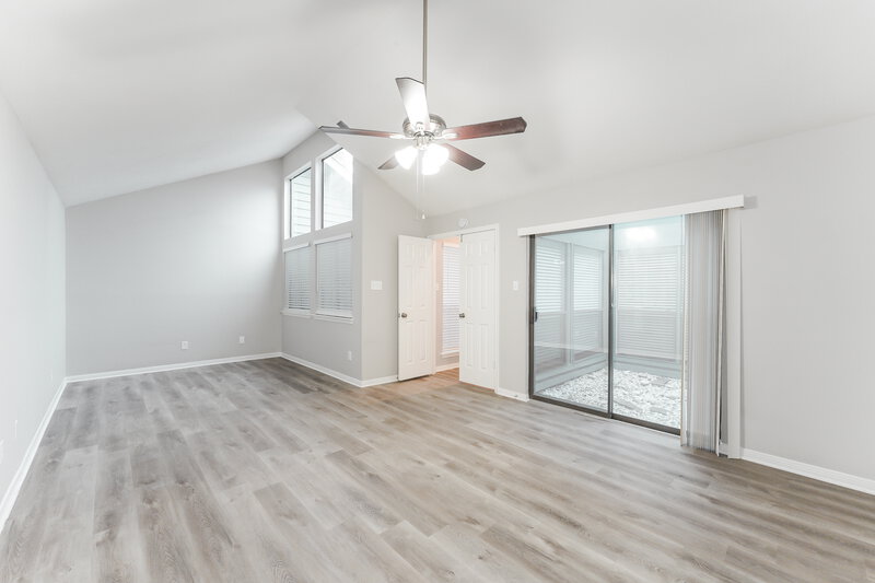 2,450/Mo, 1407 Roundstone Dr Richmond, TX 77406 Hallway View