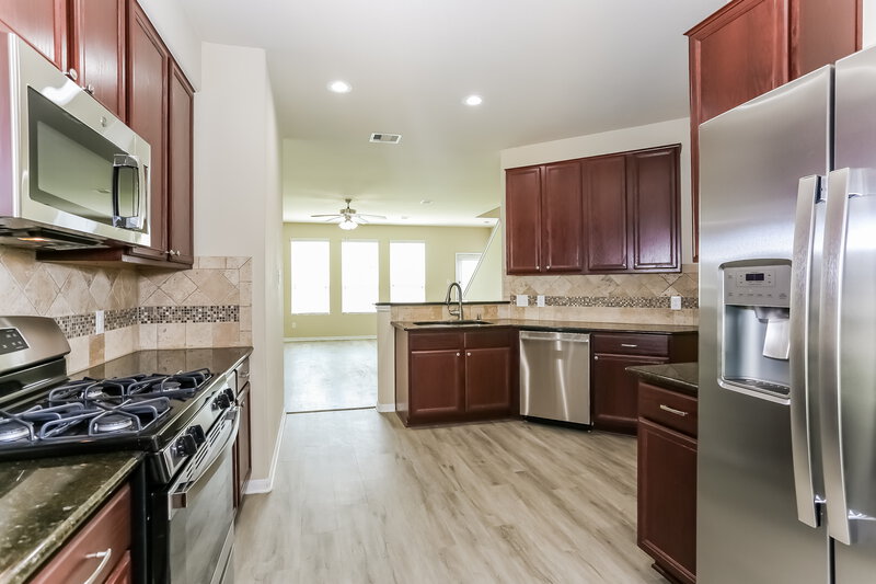 2,305/Mo, 12430 Greencanyon Dr Houston, TX 77044 Kitchen View 2