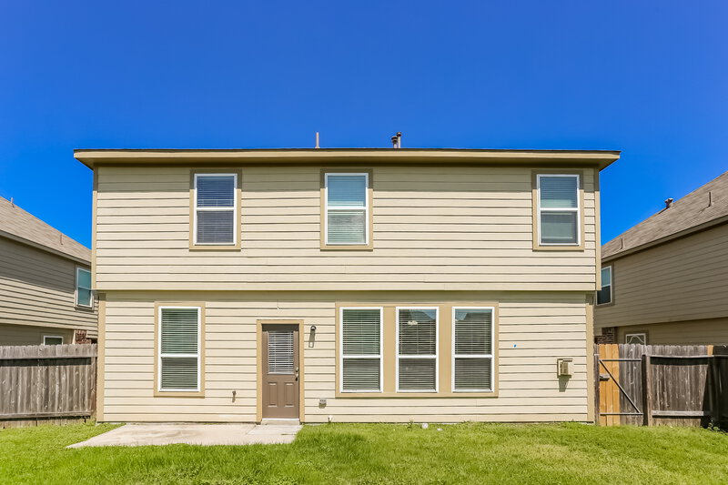 2,305/Mo, 12430 Greencanyon Dr Houston, TX 77044 Rear View