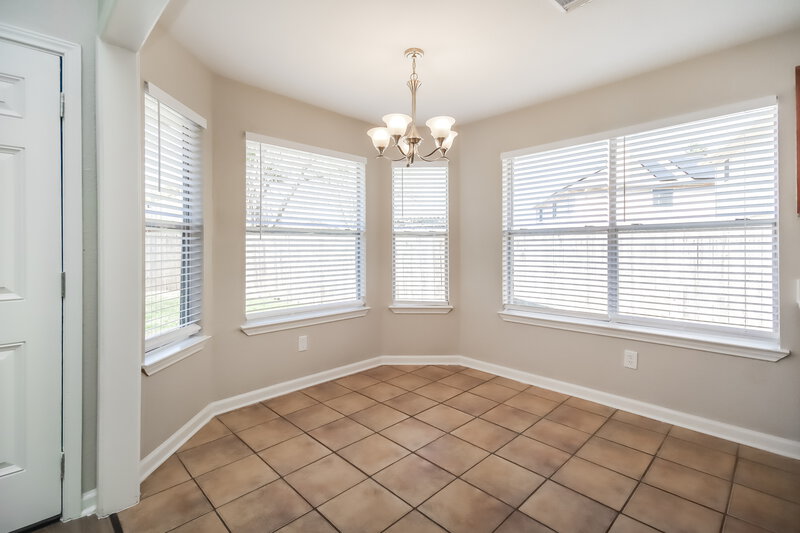 1,955/Mo, 918 Chase Park Dr Bacliff, TX 77518 Dining Room View