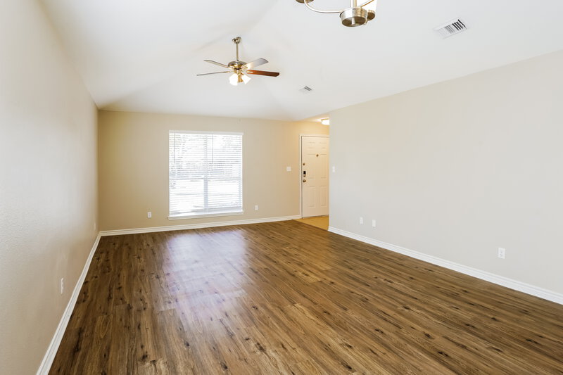 2,190/Mo, 2110 Redwood St Kemah, TX 77565 Dining Room View