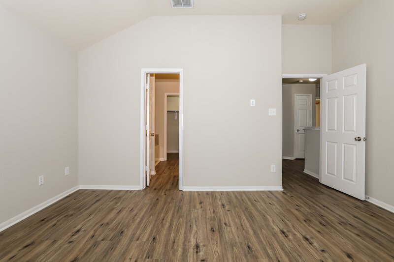 2,260/Mo, 16738 N Gull Dr Conroe, TX 77385 Main Bedroom View