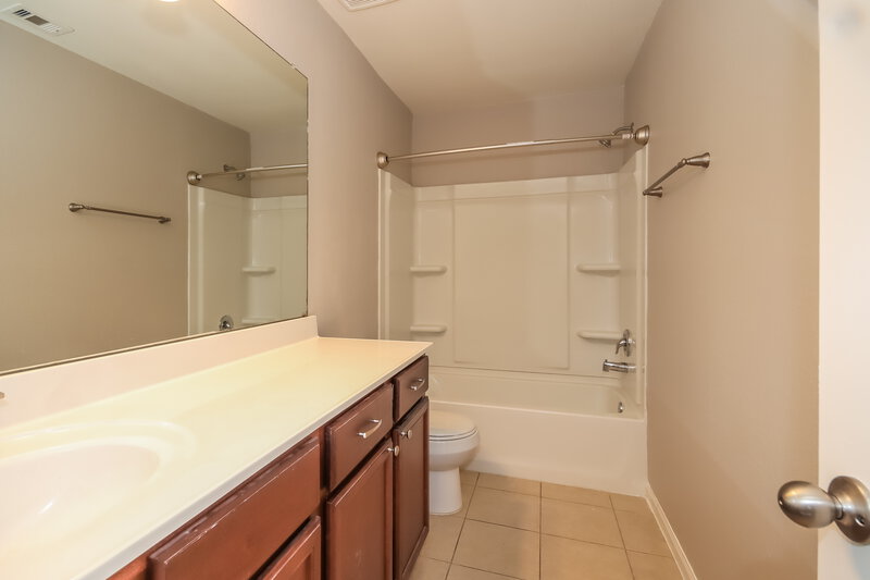 2,490/Mo, 1222 Diamond Drape Dr Arcola, TX 77583 Bathroom View