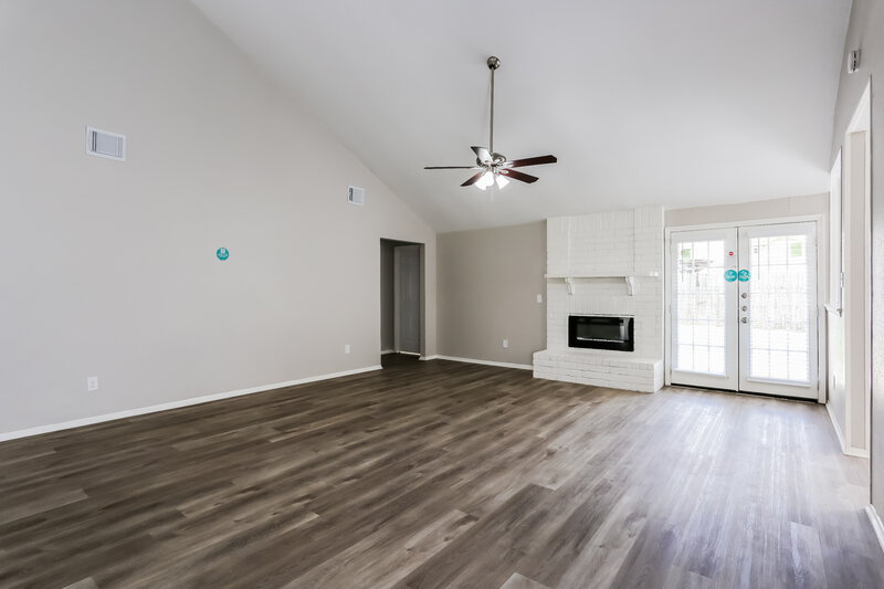 1,995/Mo, 16030 Barbarossa Dr Houston, TX 77083 Living Room View