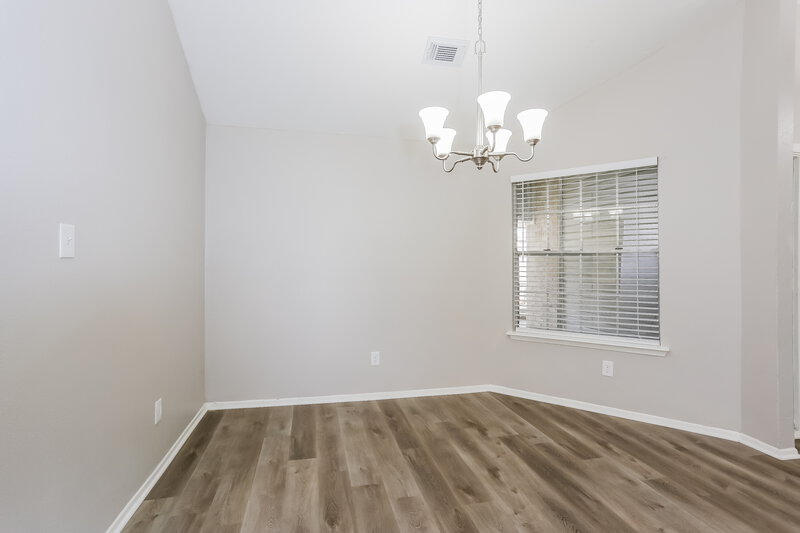1,995/Mo, 16030 Barbarossa Dr Houston, TX 77083 Dining Room View