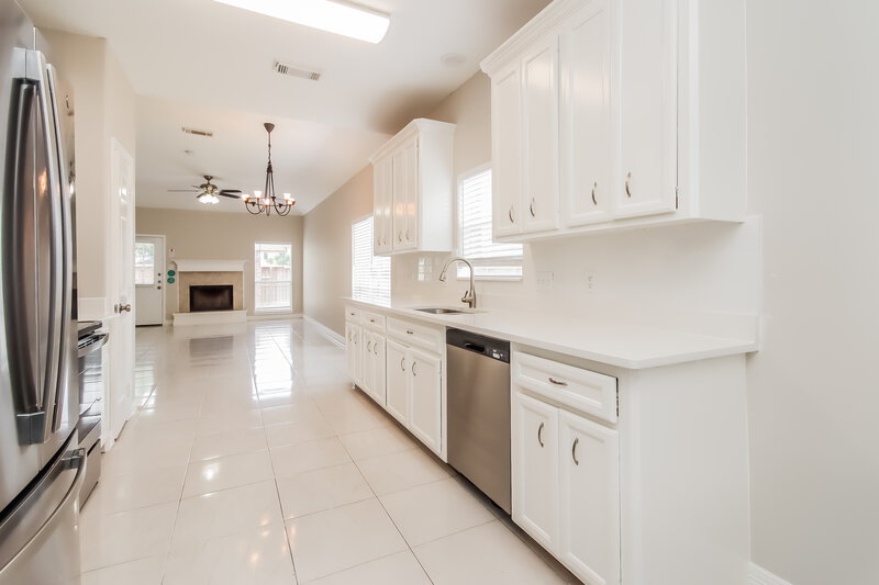 2,100/Mo, 3306 Maymist Dr Katy, TX 77449 Kitchen View 2