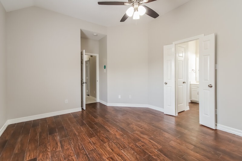 2,100/Mo, 3306 Maymist Dr Katy, TX 77449 Main Bedroom View